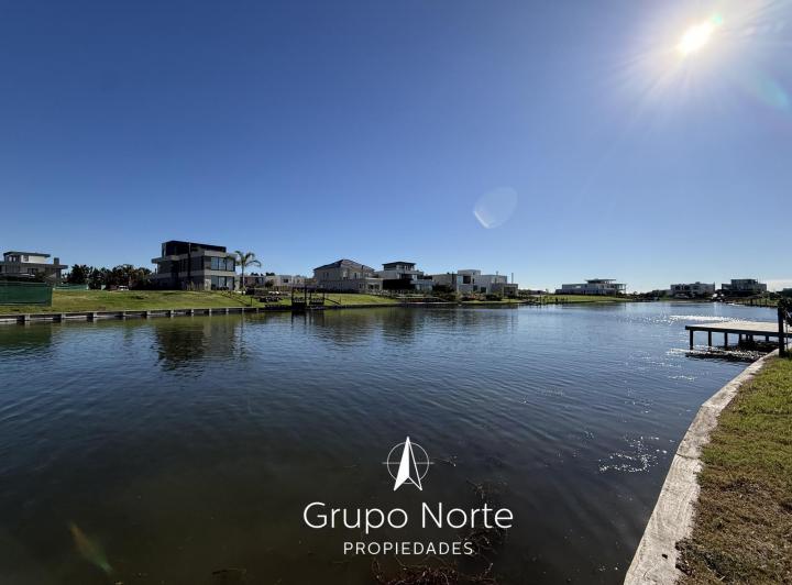 Terreno · 981m²