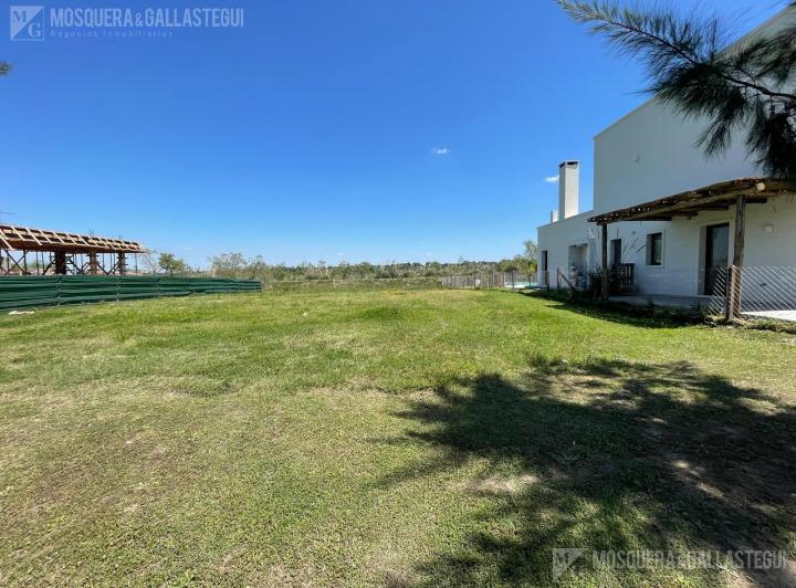 Terreno · 782m²