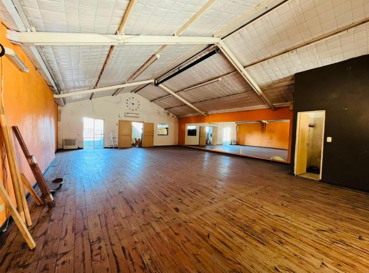 Local comercial · 105m²