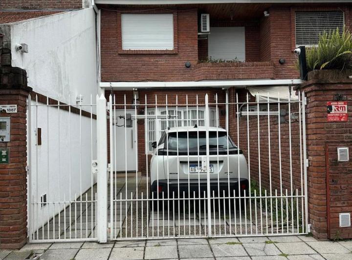 Casa · 130m² · 5 Ambientes · 1 Cochera
