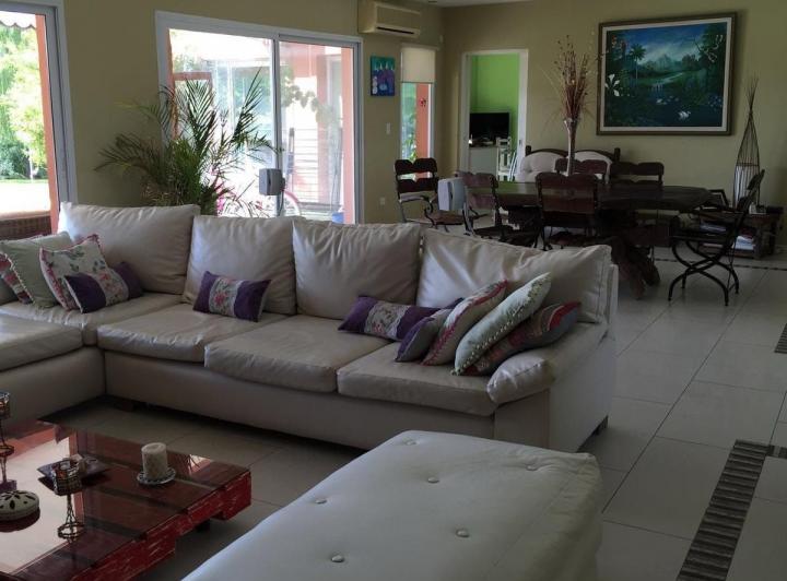 Casa · 350m² · 5 Ambientes