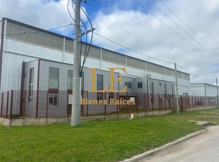 Bodega-Galpón · 1730m² · 2 Ambientes