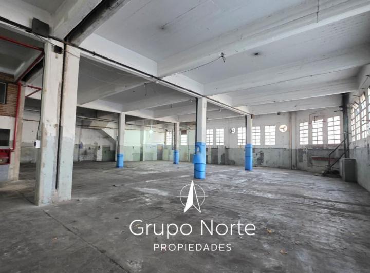 Bodega-Galpón · 2000m² · 6 Cocheras