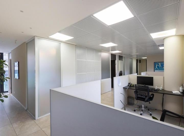 Oficina comercial · 150m² · 6 Ambientes · 1 Cochera