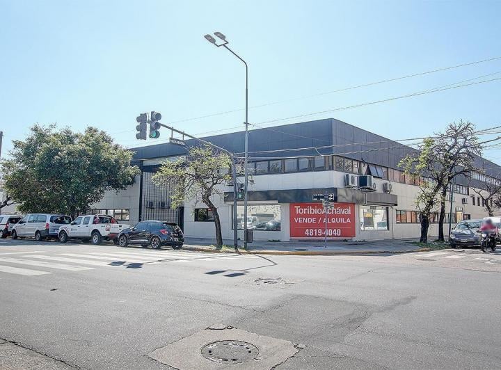 Depósito · 8100m²