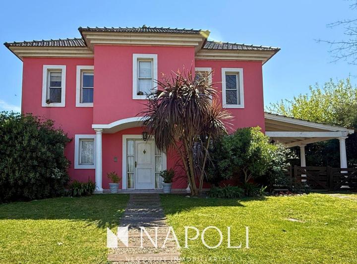 Casa · 189m² · 5 Ambientes · 2 Cocheras