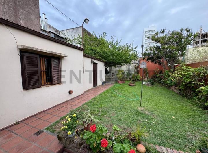 Casa · 100m² · 4 Ambientes · 1 Cochera
