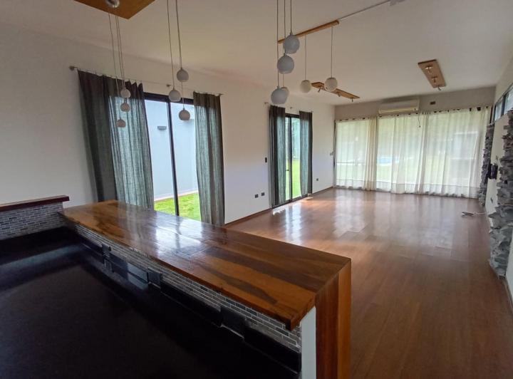 Casa · 179m² · 5 Ambientes