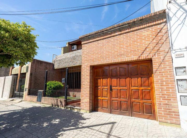 Casa · 191m² · 5 Ambientes · 1 Cochera