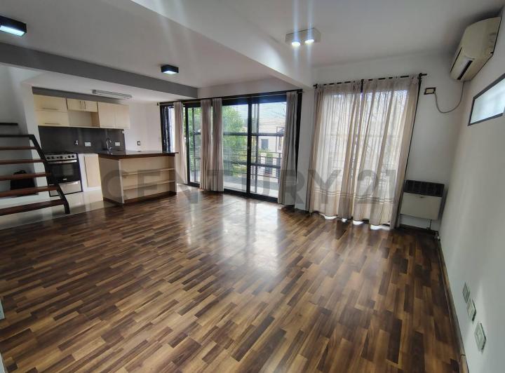 Casa · 87m² · 4 Ambientes · 2 Cocheras
