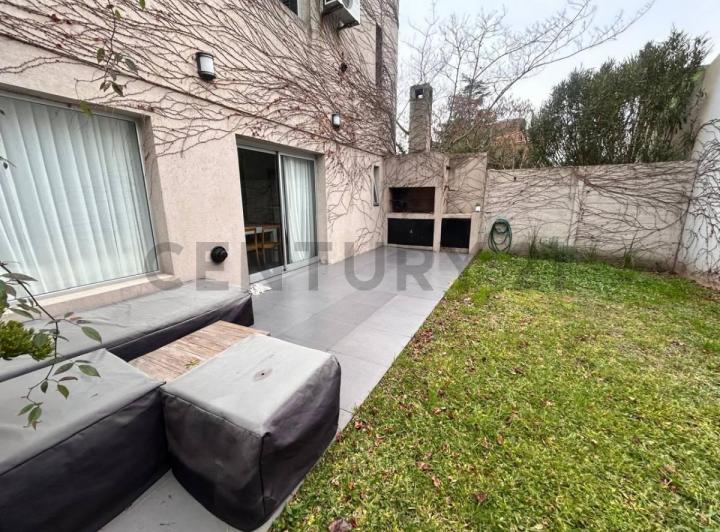 Casa · 87m² · 3 Ambientes · 1 Cochera
