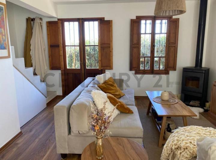 Casa · 100m² · 2 Dormitorios · 1 Cochera