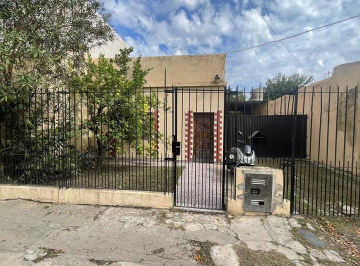 Casa · 97m² · 3 Ambientes · 1 Cochera