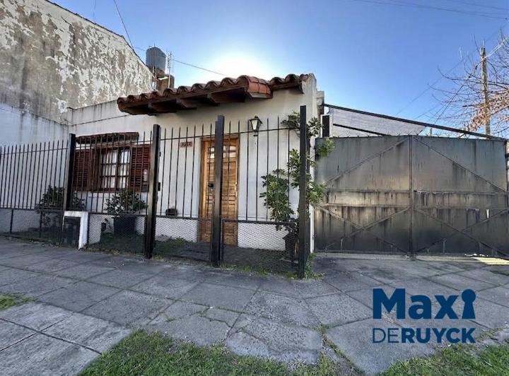 Casa · 66m² · 3 Ambientes · 1 Cochera