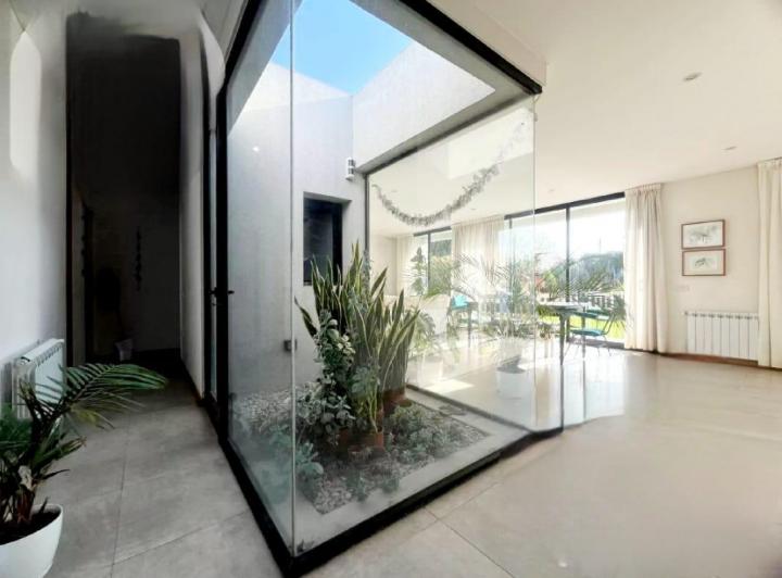 Casa · 108m² · 3 Ambientes · 2 Cocheras