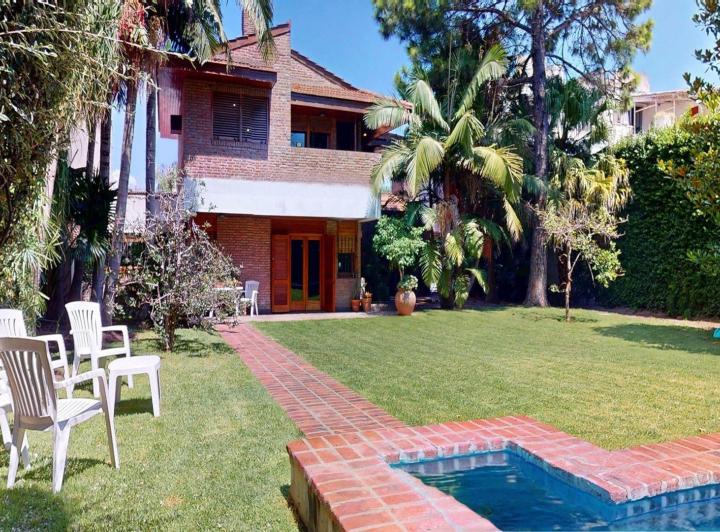 Casa · 289m² · 10 Ambientes · 3 Cocheras
