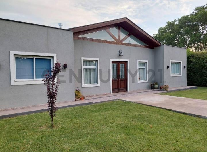 Casa · 80m² · 2 Ambientes · 1 Cochera