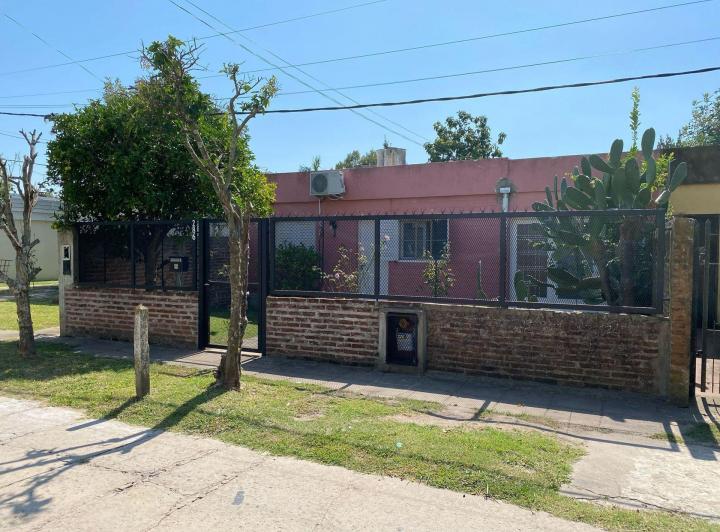 Casa · 70m² · 4 Ambientes · 1 Cochera