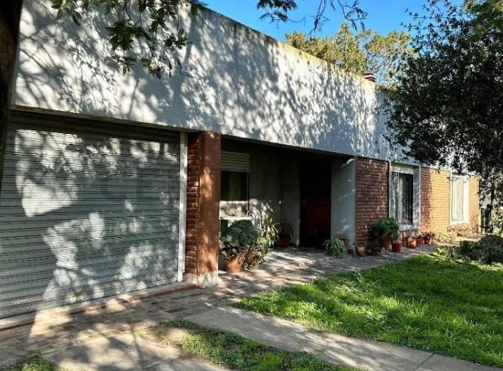 Casa · 130m² · 5 Ambientes · 1 Cochera