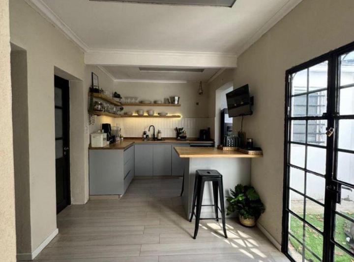 Casa · 85m² · 3 Ambientes · 1 Cochera