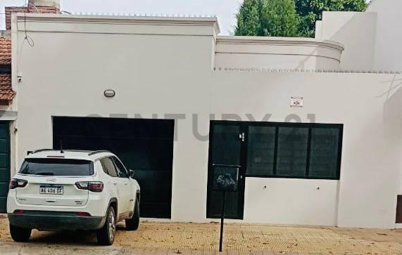 Casa · 70m² · 3 Ambientes · 1 Cochera