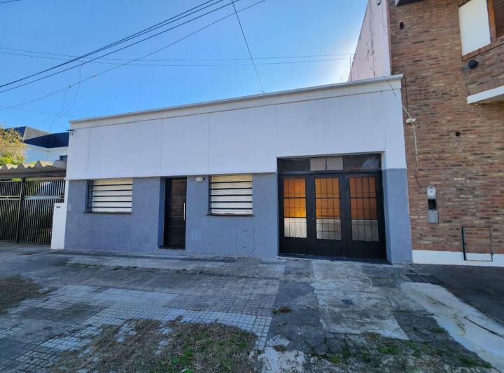 Casa · 90m² · 4 Ambientes · 1 Cochera