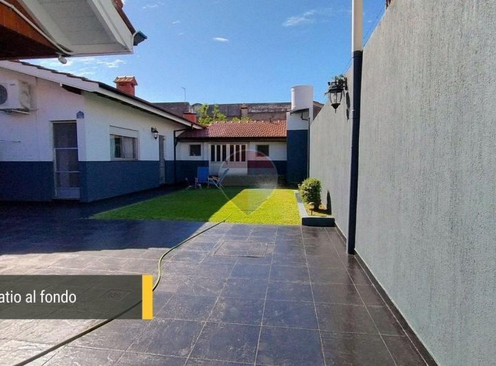 Casa · 208m² · 4 Ambientes · 2 Cocheras