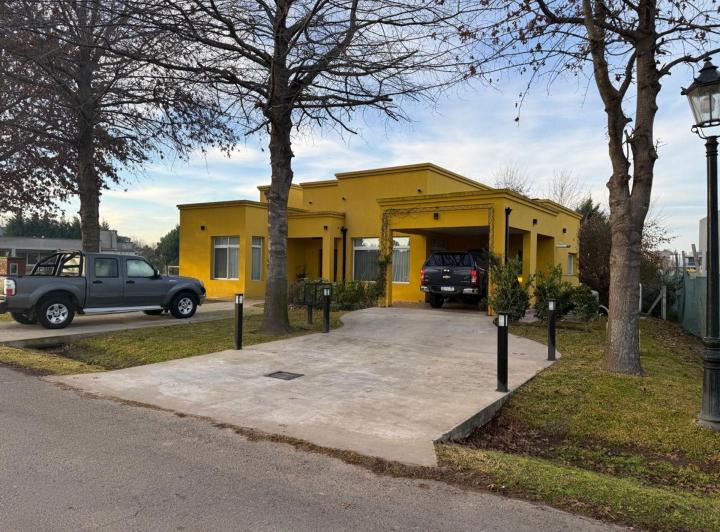 Casa · 152m² · 3 Ambientes · 1 Cochera