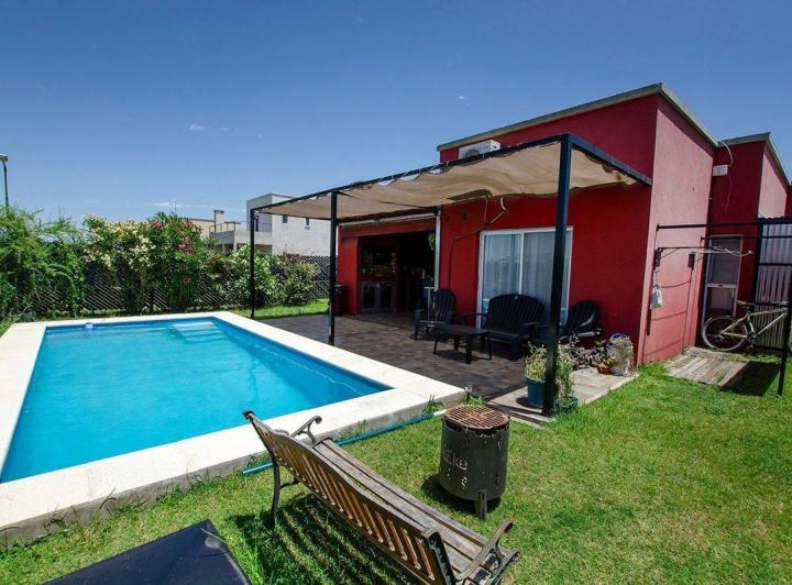 Casa · 94m² · 4 Ambientes · 2 Cocheras