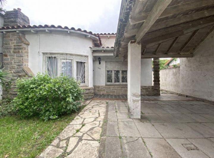 Casa · 99m² · 4 Ambientes · 1 Cochera