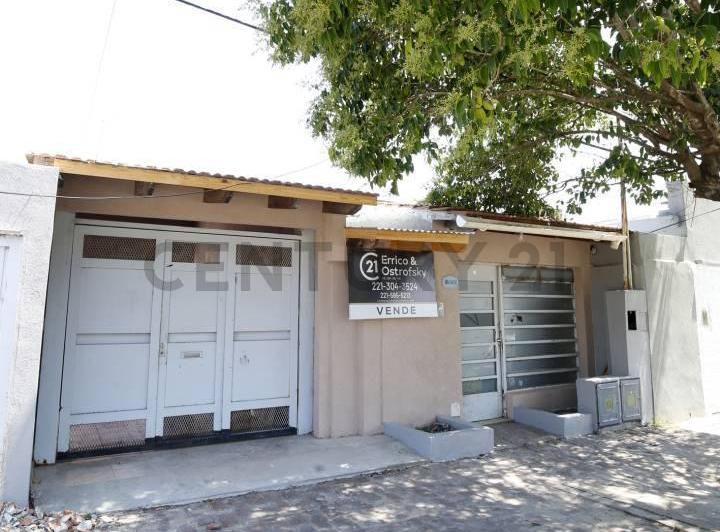 Casa · 120m² · 4 Ambientes · 2 Cocheras