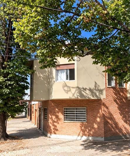 Casa · 68m² · 3 Ambientes · 1 Cochera