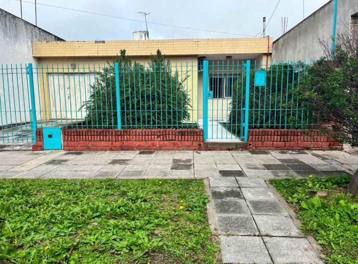 Casa · 430m² · 3 Ambientes · 1 Cochera