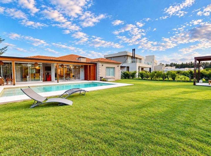 Casa · 152m² · 4 Ambientes · 1 Cochera