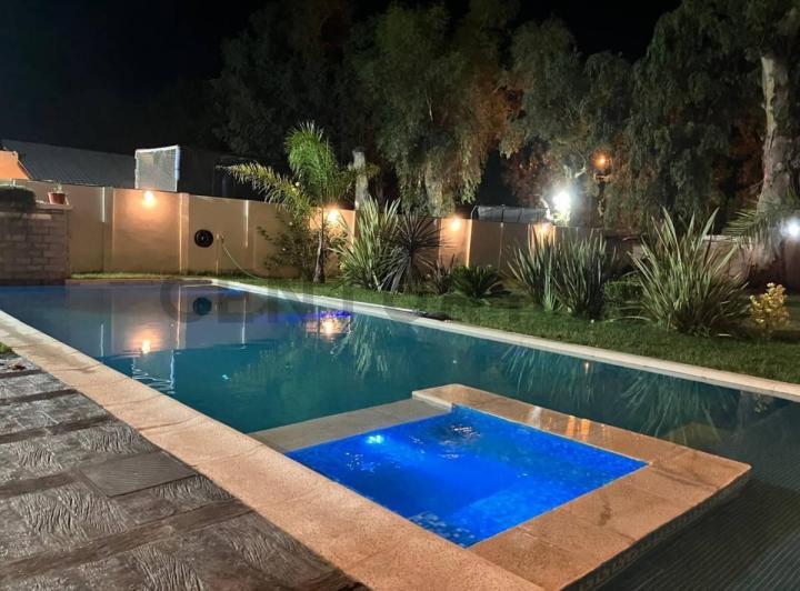 Casa · 120m² · 2 Ambientes · 1 Cochera