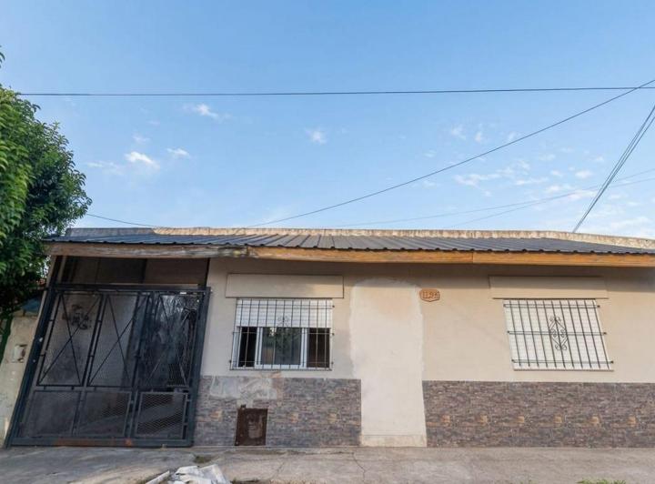 Casa · 105m² · 4 Ambientes · 1 Cochera