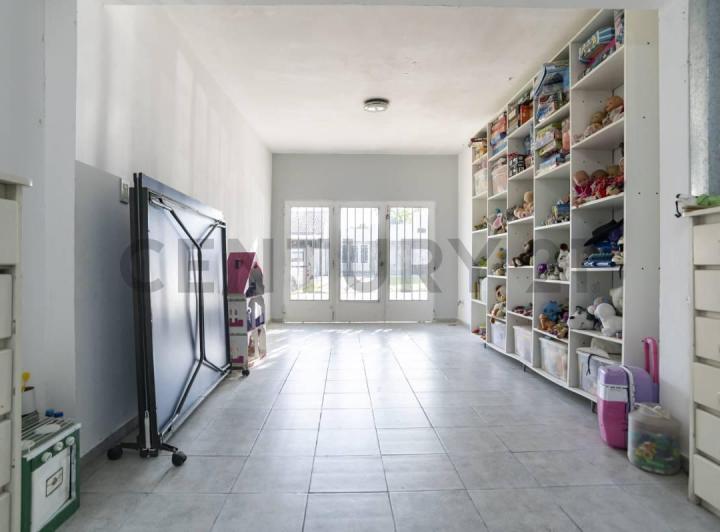 Casa · 100m² · 3 Ambientes · 2 Cocheras