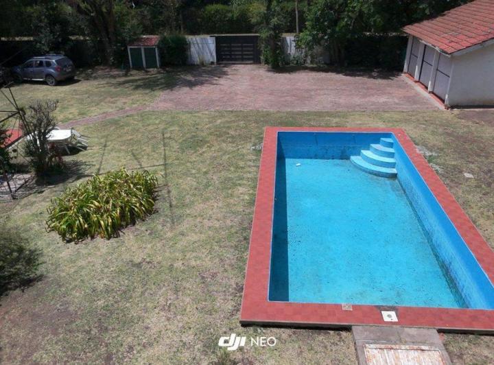 Casa · 183m² · 6 Ambientes · 3 Cocheras