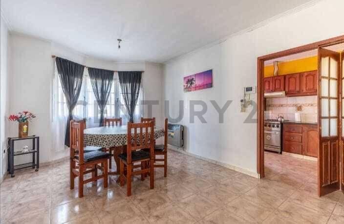 Casa · 230m² · 4 Ambientes