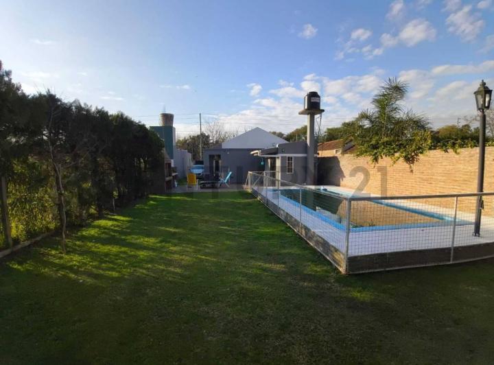 Casa · 100m² · 3 Ambientes · 3 Cocheras