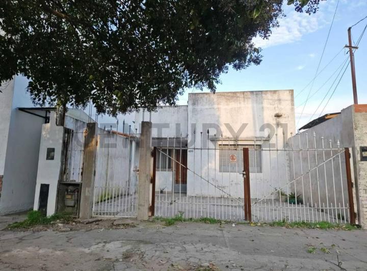 Casa · 51m² · 3 Ambientes · 1 Cochera