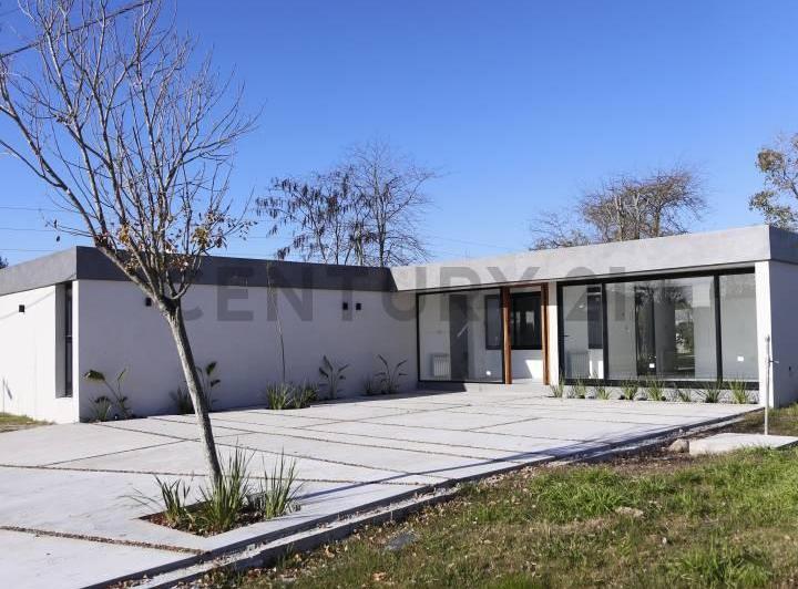 Casa · 190m² · 3 Dormitorios