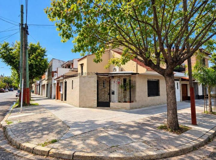 Casa · 120m² · 3 Ambientes · 1 Cochera
