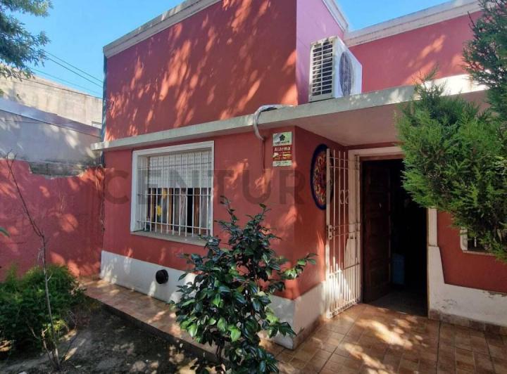 Casa · 316m² · 4 Ambientes · 1 Cochera