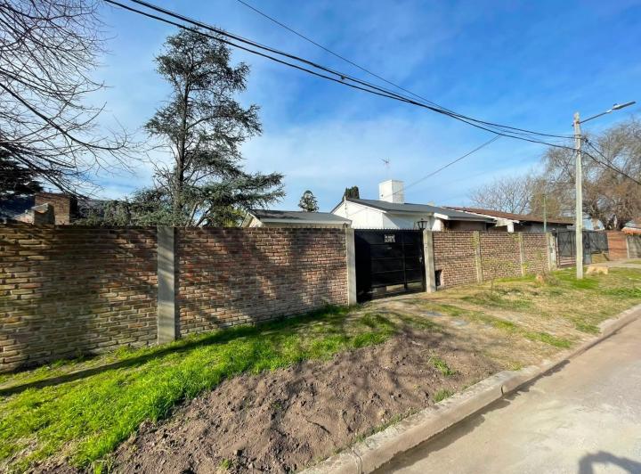 Casa · 100m² · 4 Ambientes · 1 Cochera