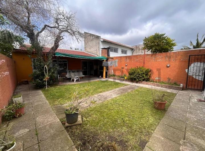 Casa · 150m² · 4 Ambientes · 1 Cochera