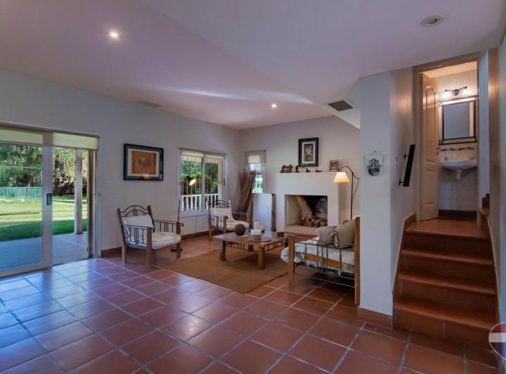 Casa · 132m² · 4 Ambientes · 2 Cocheras