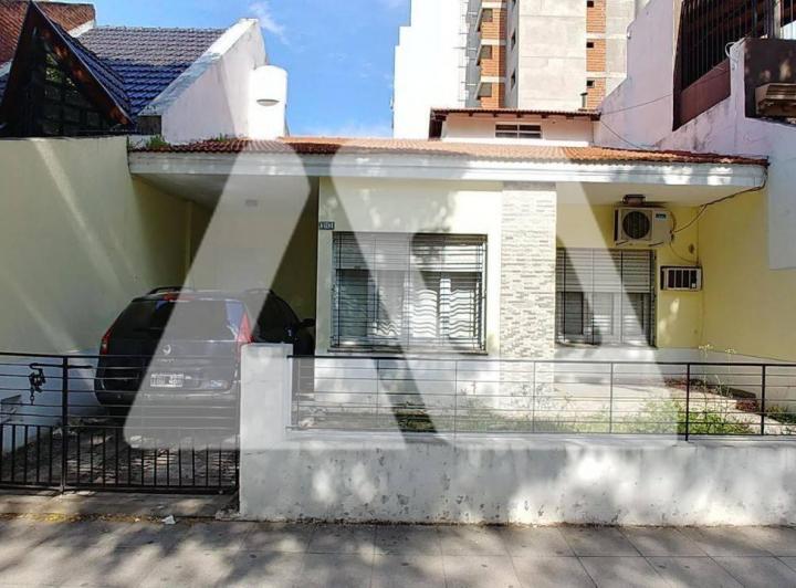 Casa · 105m² · 4 Ambientes · 1 Cochera