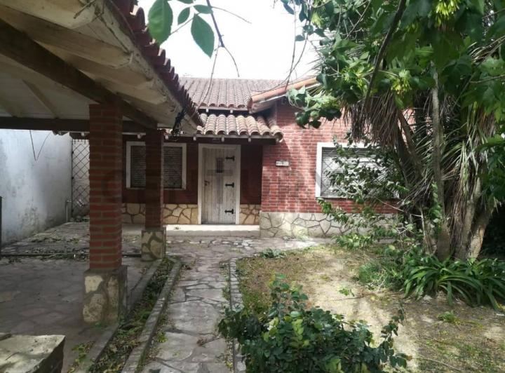 Casa · 90m² · 3 Ambientes · 1 Cochera