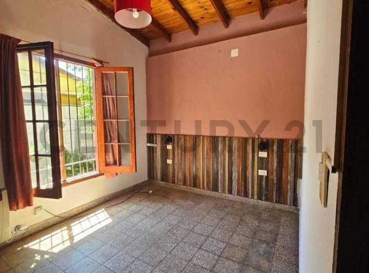Casa · 80m² · 3 Ambientes · 2 Cocheras